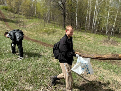 Уборка на Тропе здоровья