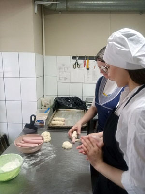 Группа 1ПК-22 по профессии 43.01.09 Повар, кондитер вышла на производственную практику