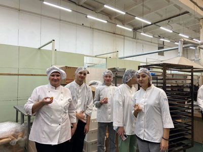Группы 1ПК–22 и 1ПК–25 посетили пекарню ИП Пчелякова А.К.